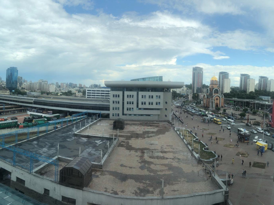 基辅火车站宜必思酒店主图