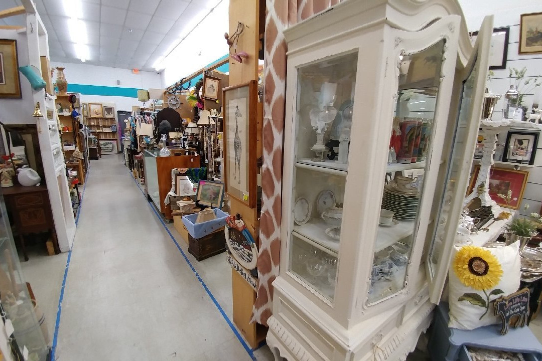 Indian River Antique Mall景点图片