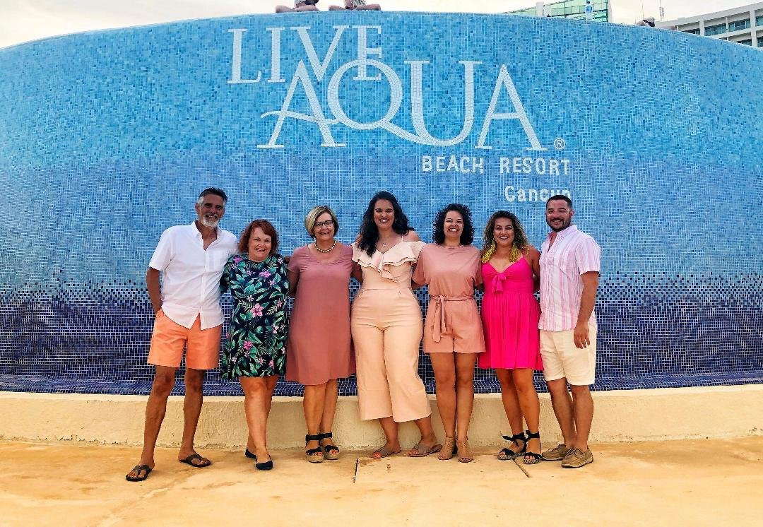 坎昆水上生活酒店主图