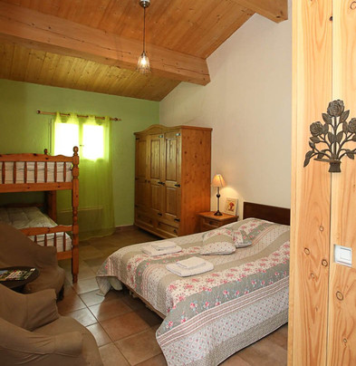 Champis酒店住宿-O' Reiller Gîtes , Chambres d'Hôtes Et Yourtes