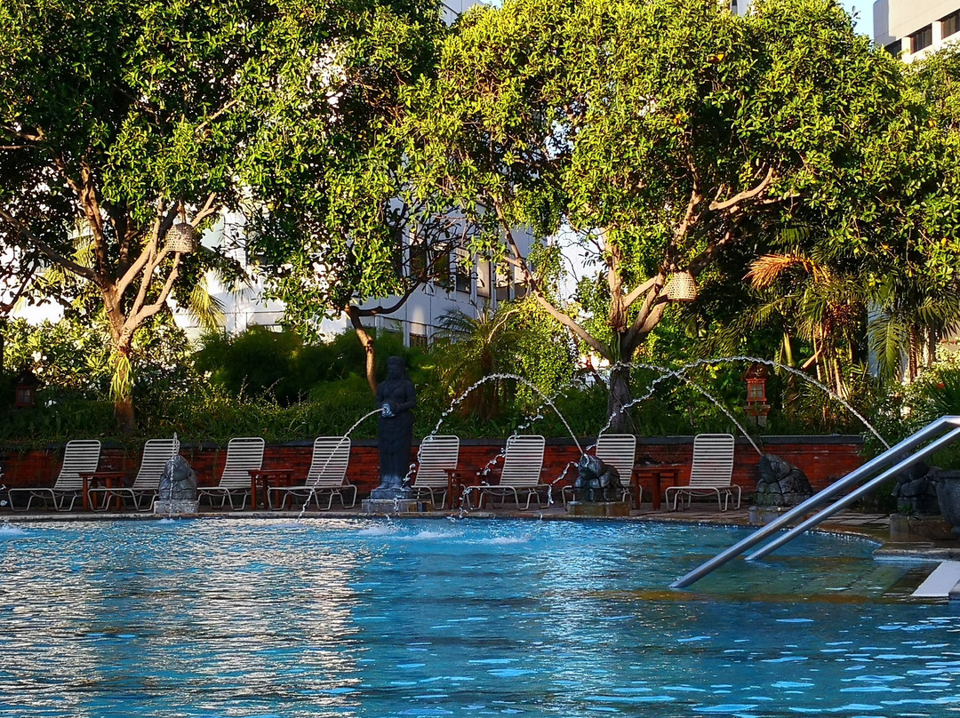 泗水布米大酒店主图