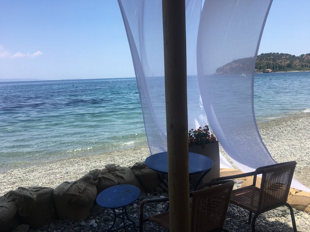 Beach Bar Kalo Livadi-Livadi必去景点
