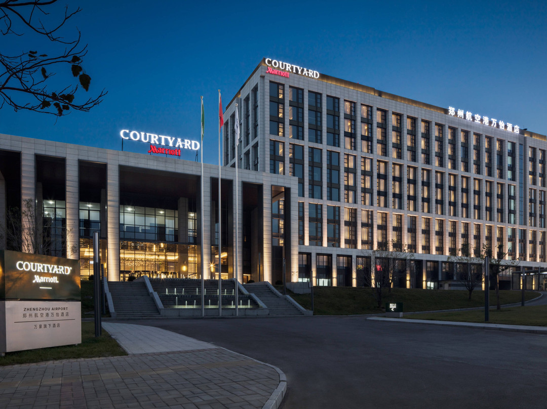 郑州航空港万怡酒店主图