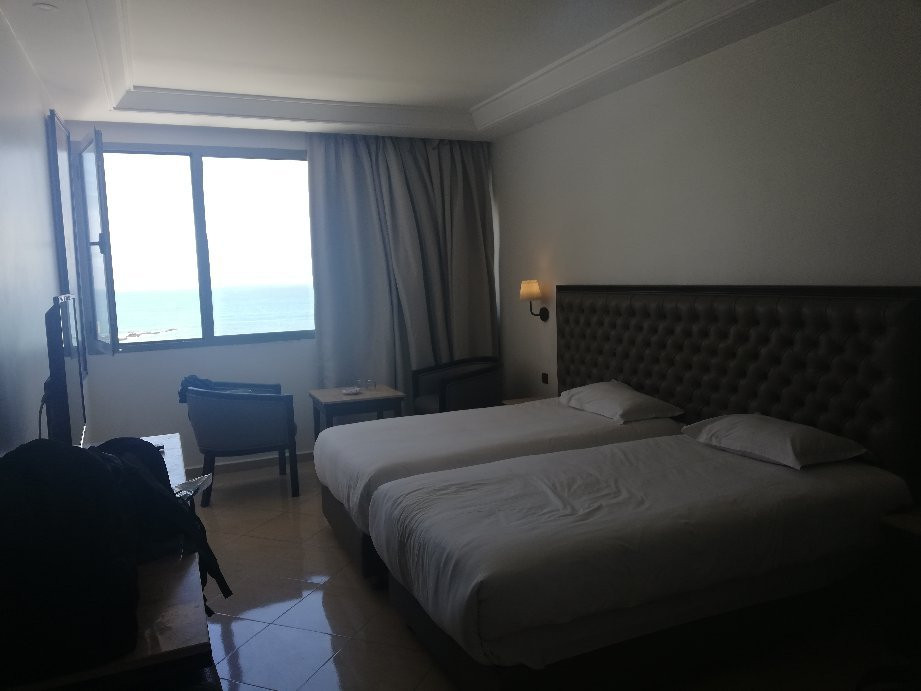 蓝色海岸酒店主图