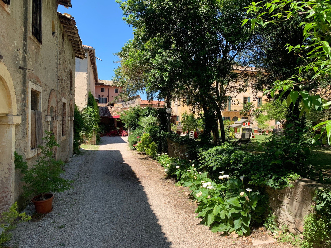 Calmasino旅游攻略图片