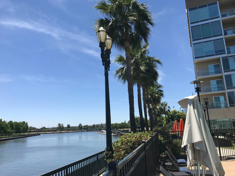 大学广场海滨酒店主图