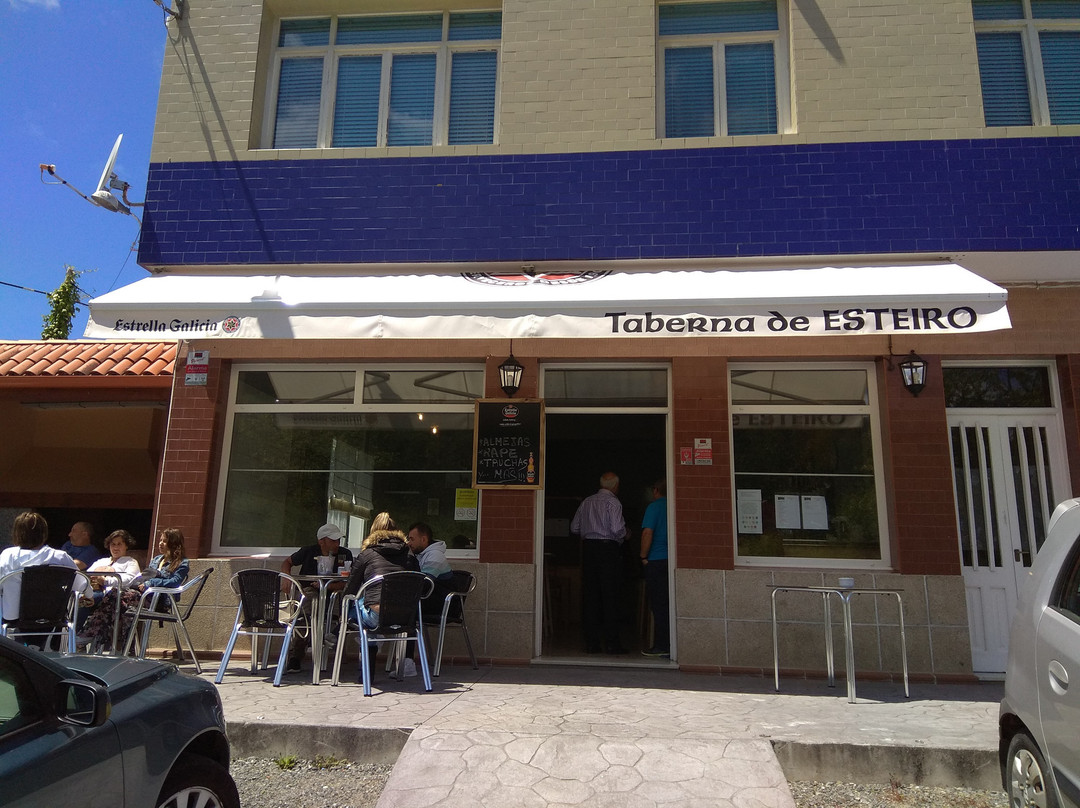 Cerdido餐馆和美食-Taberna de Esteiro