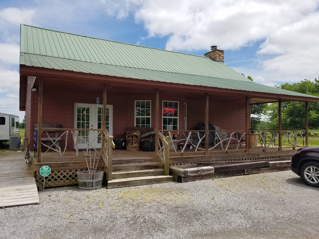 Blue Coyote Winery-Adair必去景点