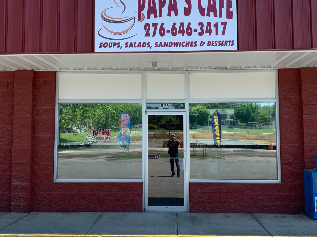 Papa's Cafe & Country Elegance