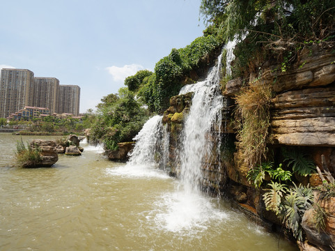 昆明瀑布公园-昆明市必去景点