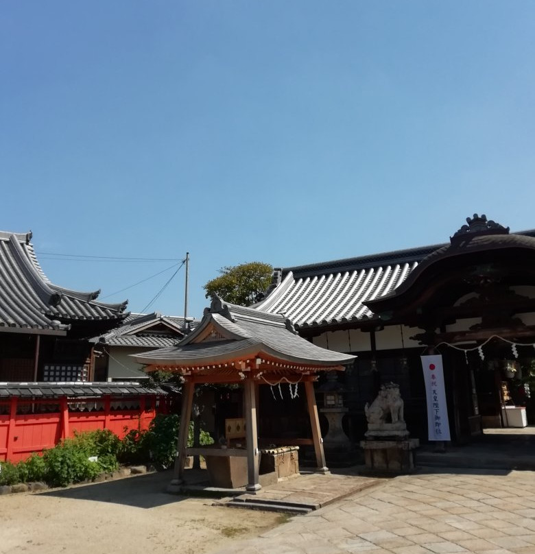 Yakuon Hachiman Shrine景点图片