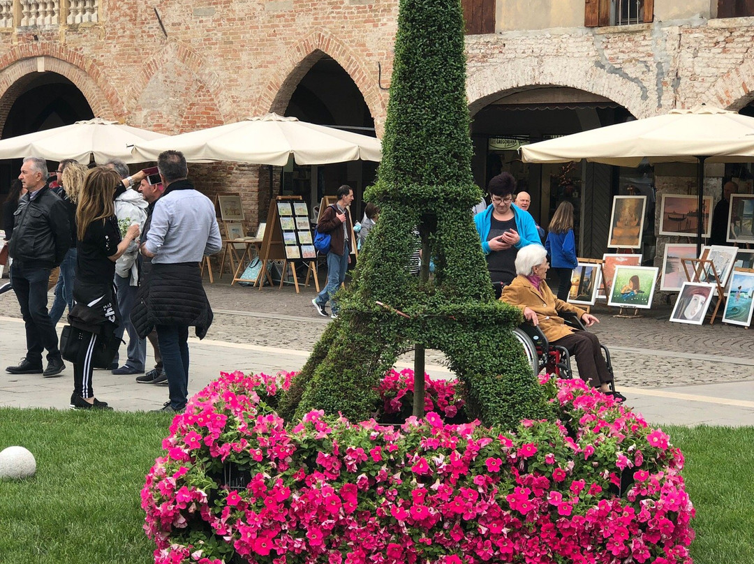 Macchia di Mauro-Pilone旅游景点-Chiesa di Santa Maria delle Grazie