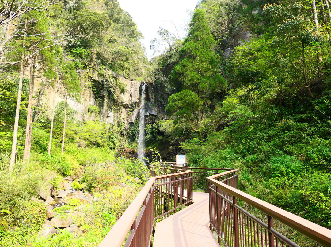 Chojiro Falls景点图片