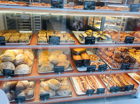 舍维花园购物中心-多伦多必去景点