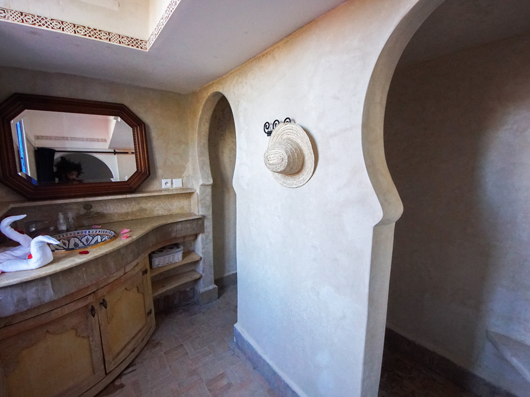 Riad Beloiseau主图