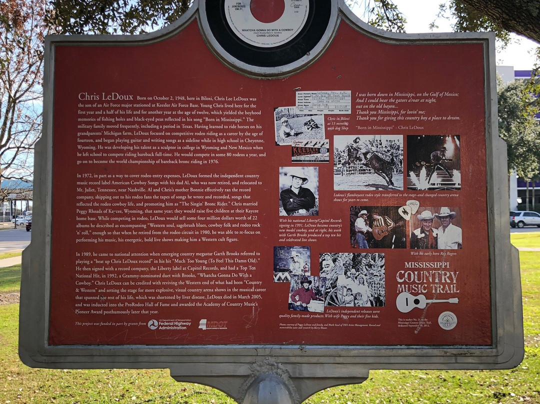 Chris LeDoux Trail Marker-比洛克西必去景点