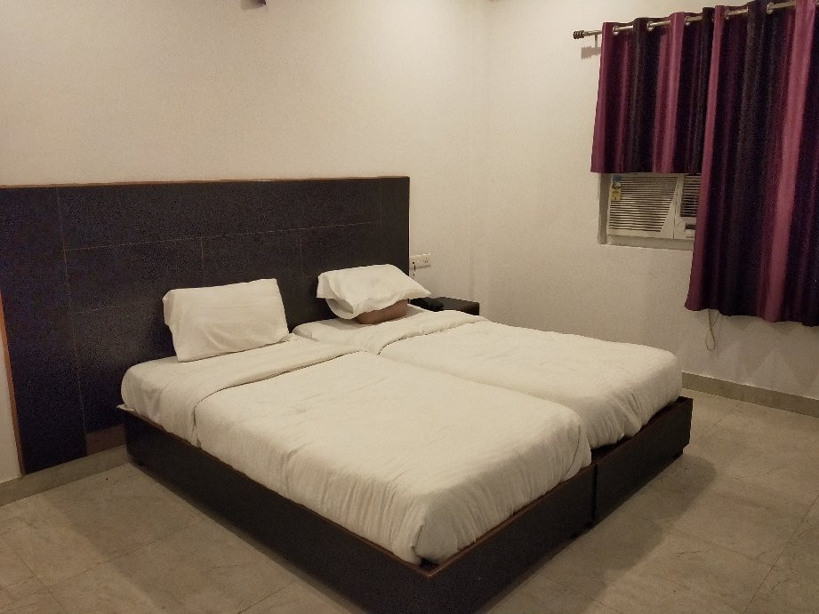 Hotel Kanha Ji