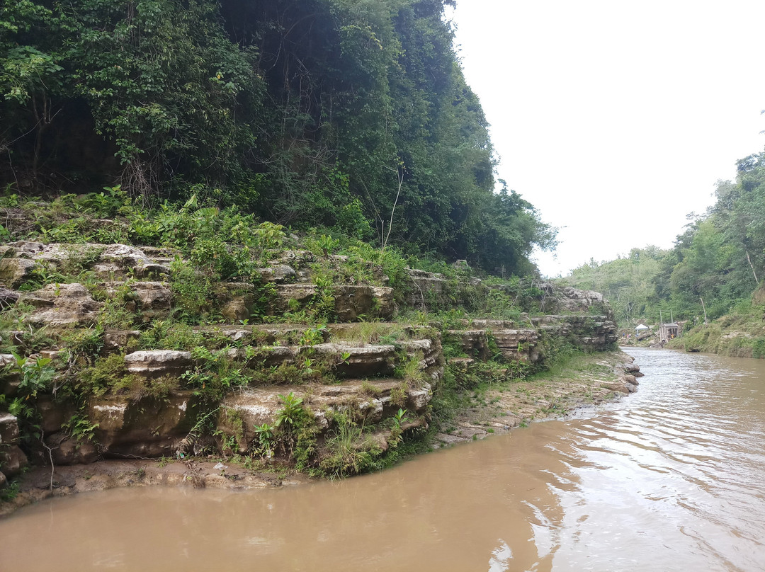 Sri Gethuk Waterfall景点图片