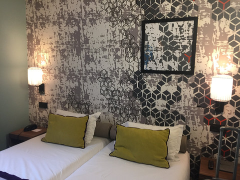 巴黎圣日耳曼民族酒店主图