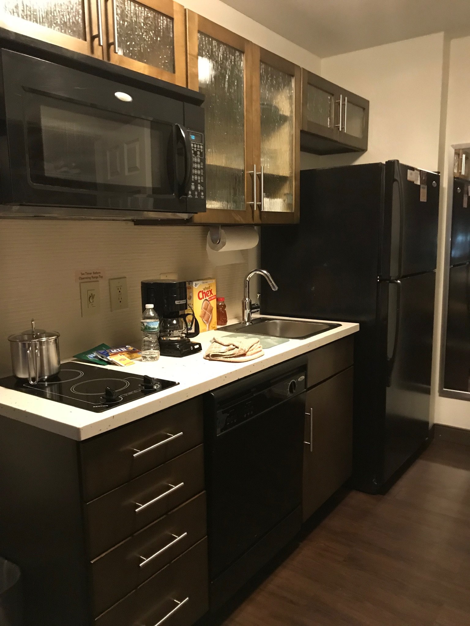 Candlewood Suites-West Springfield, an IHG hotel-餐饮