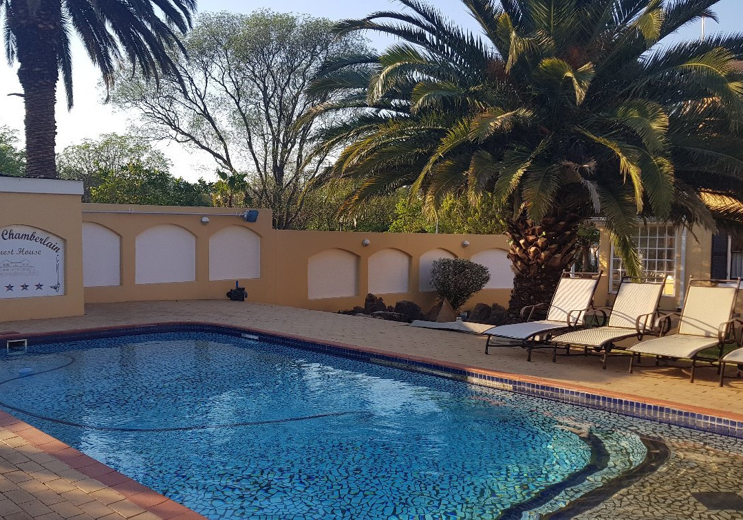 26 On Chamberlain Guest House主图