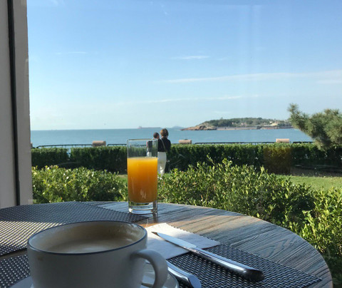 青岛美墅假期酒店21号海边别墅主图