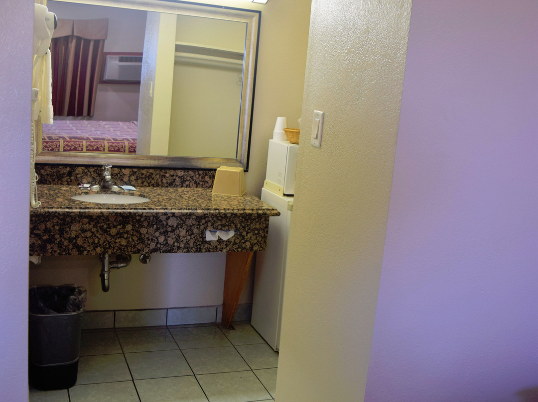 Western Inn & Suites主图