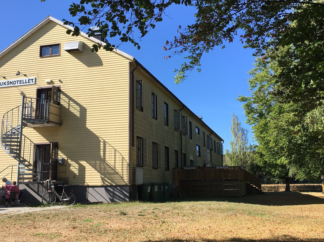 Klintehamn酒店住宿-Brukshotellet Roma B&B