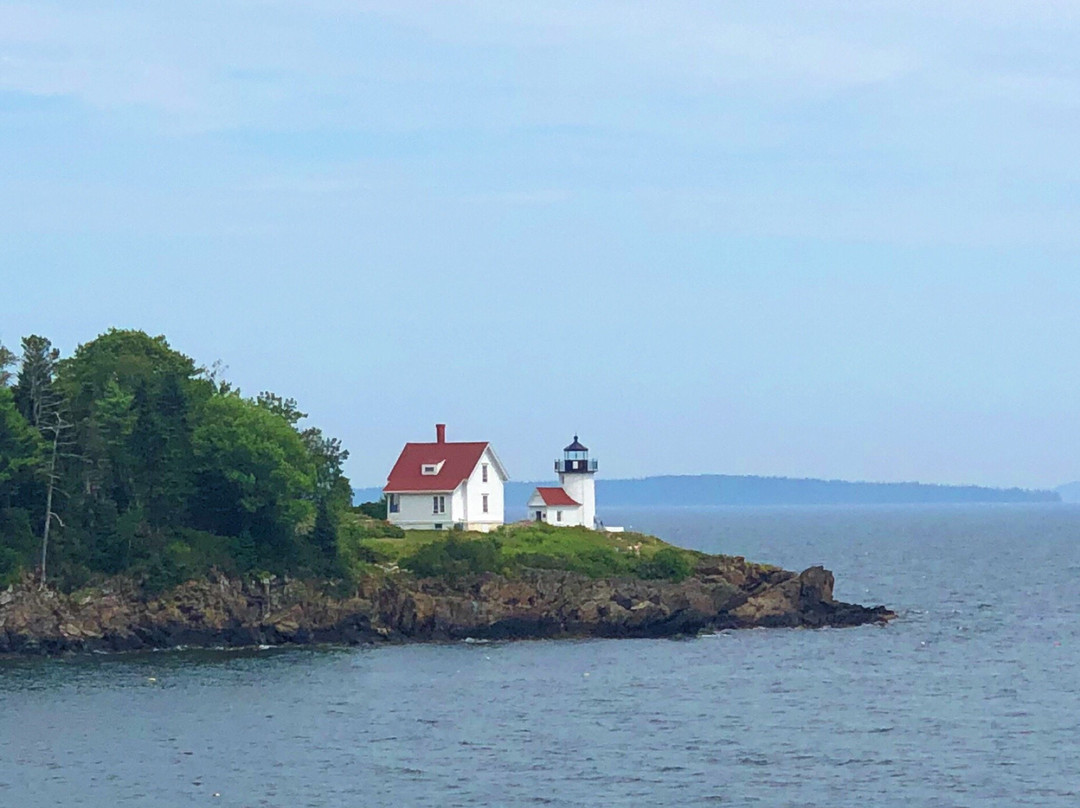 Curtis Island Light景点图片