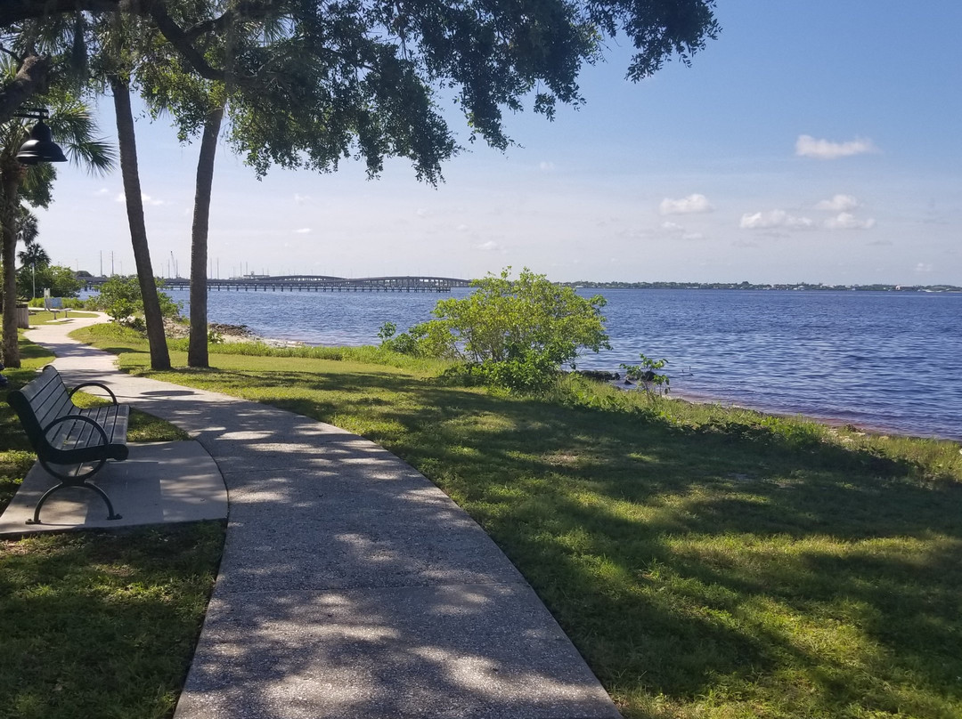 Tropical Bay Inn suites