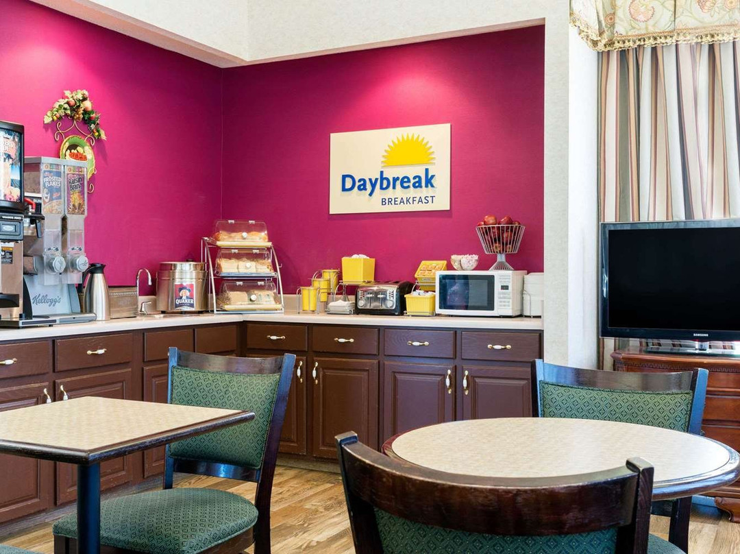 Days Inn by Wyndham Clemson主图