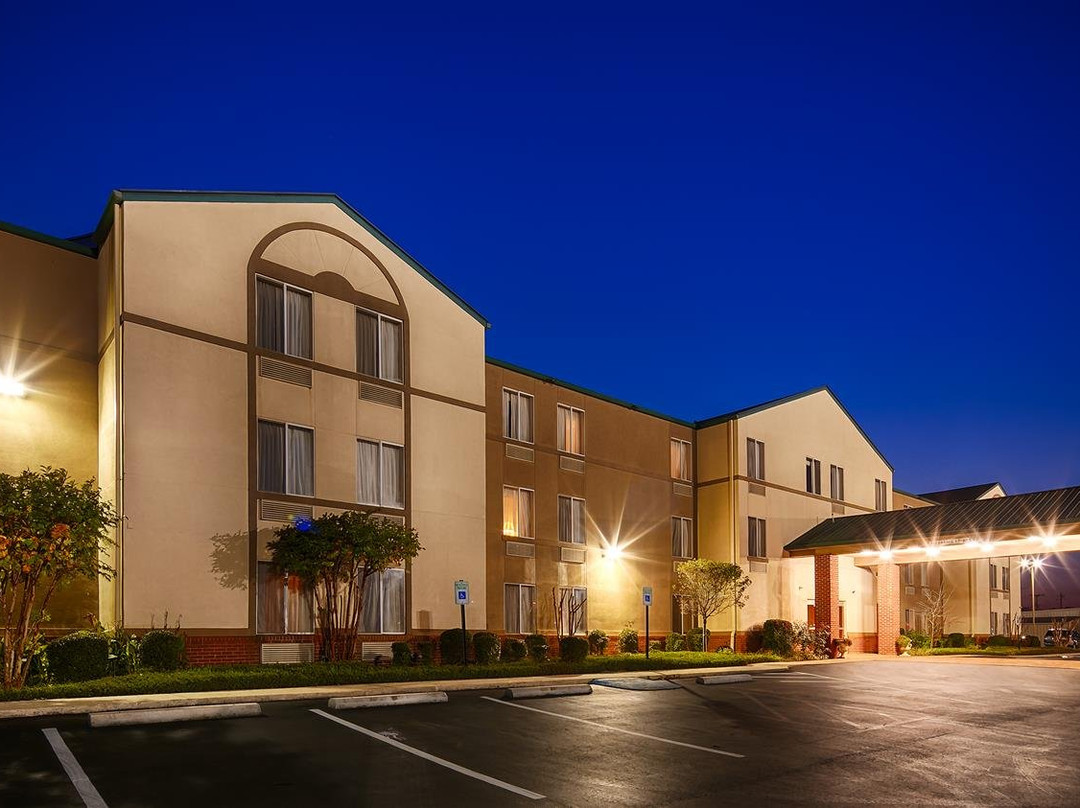 Best Western Plus Russellville Hotel & Suites主图