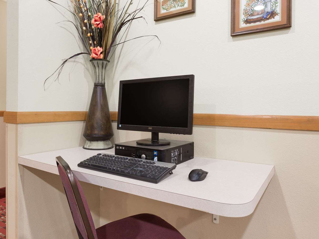 Super 8 by Wyndham Osage主图