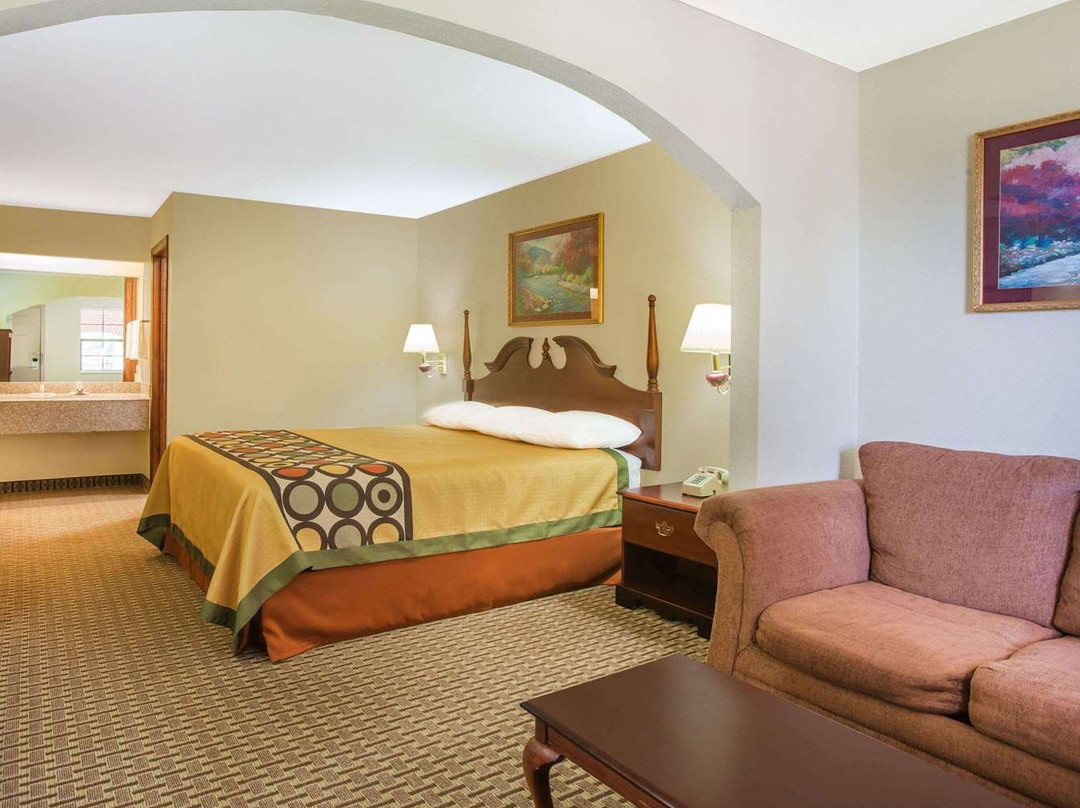 Super 8 by Wyndham Cabot主图