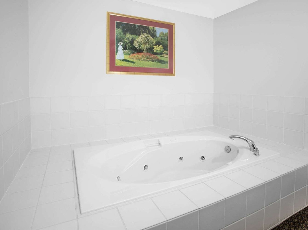 Super 8 by Wyndham Galva主图