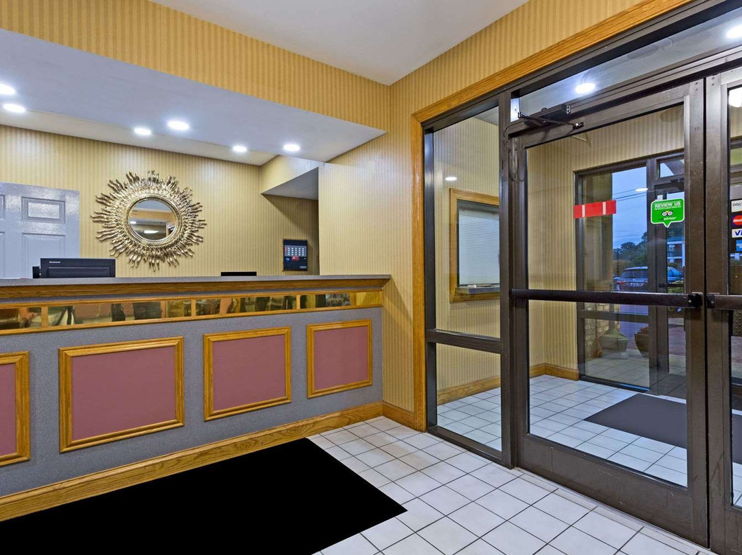 Super 8 by Wyndham Franklin Hwy 31主图