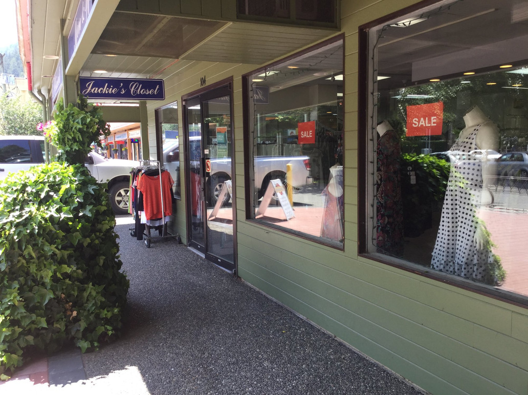 Jackie's Closet-哈里逊温泉必去景点