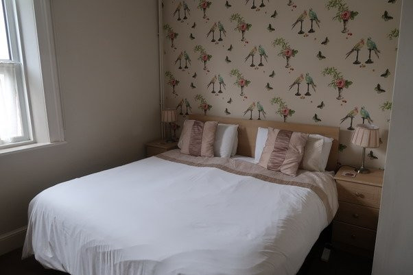 Bebington Hotel主图