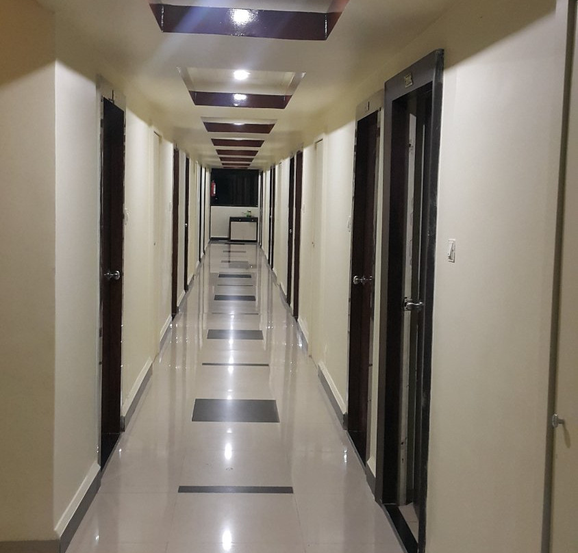 The Shelter Hotel And Resort主图