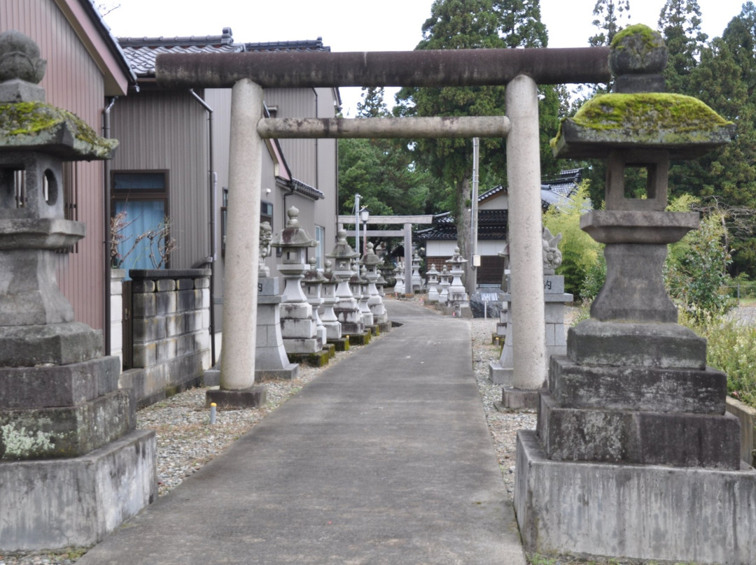 Jussha Okami Shrine景点图片
