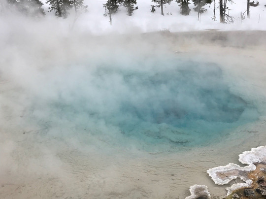 Yellowstone Vacation Tours-西黄石镇必去景点