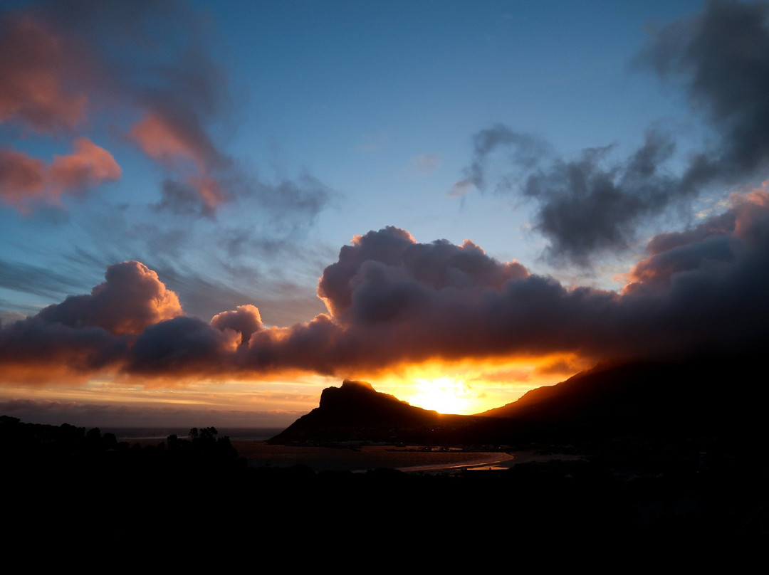 Amblewood Guest House主图