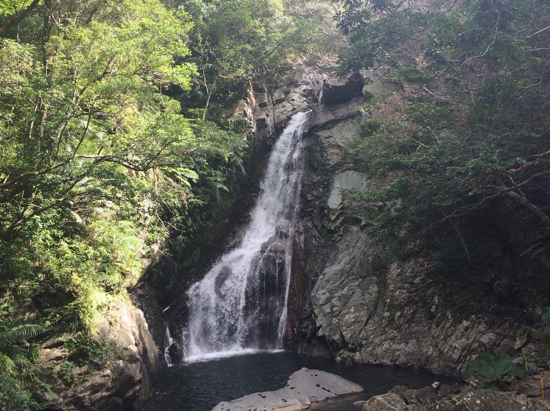 Hiji Waterfall景点图片