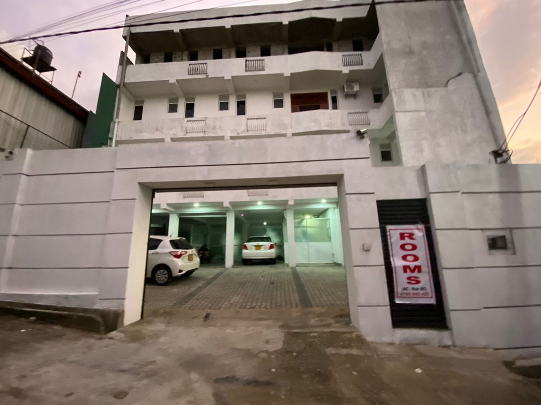 Grand White Hotel