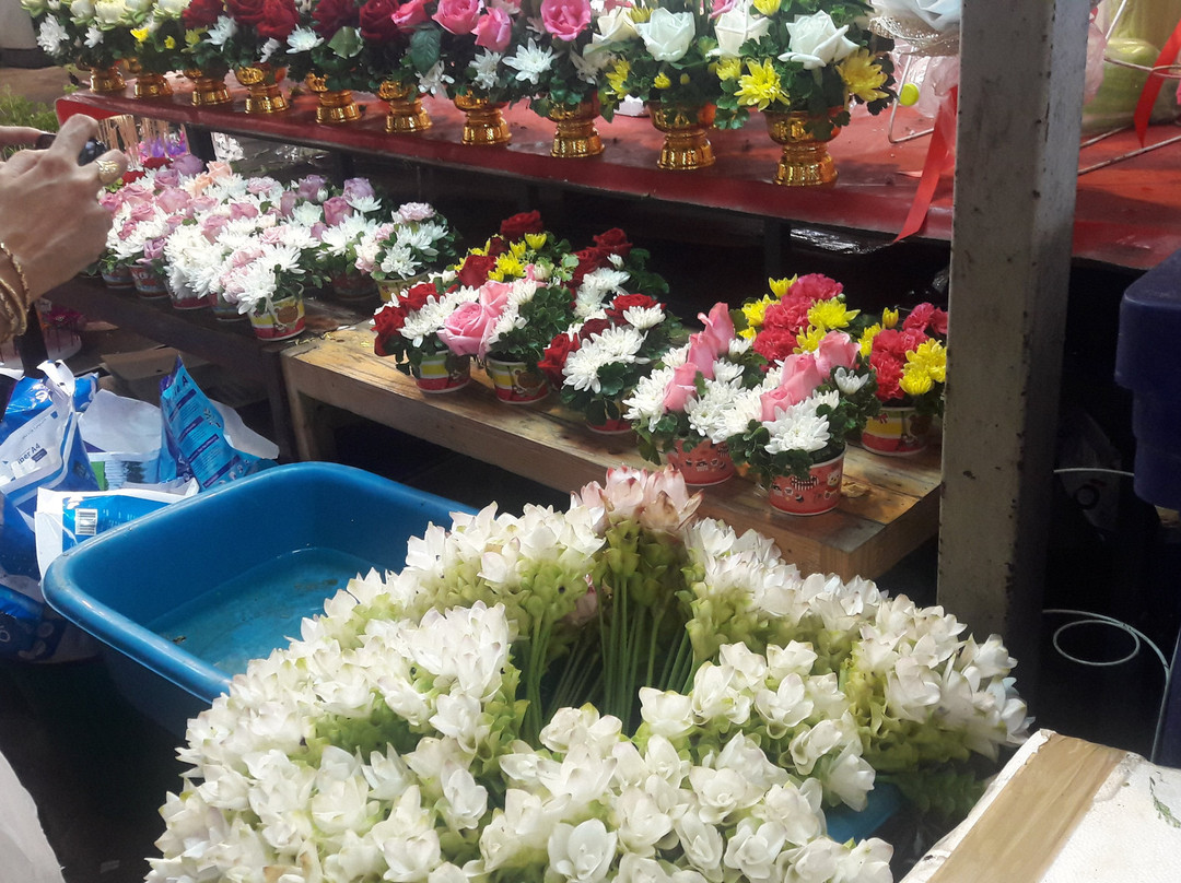 Talad Thai-空銮必去景点