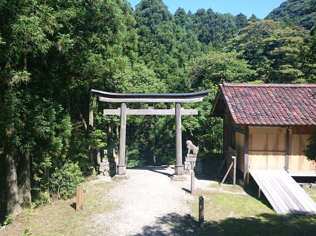 Sahimeyama Shrine