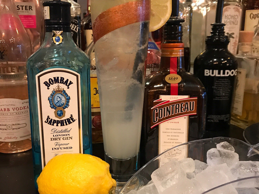 The Lock Cocktail Bar景点图片