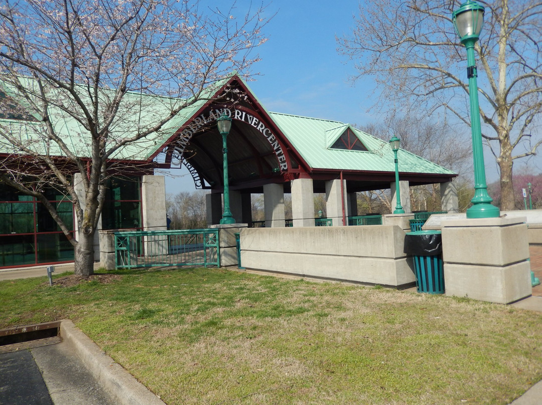 McGregor Park Riverwalk-克拉克斯维尔必去景点