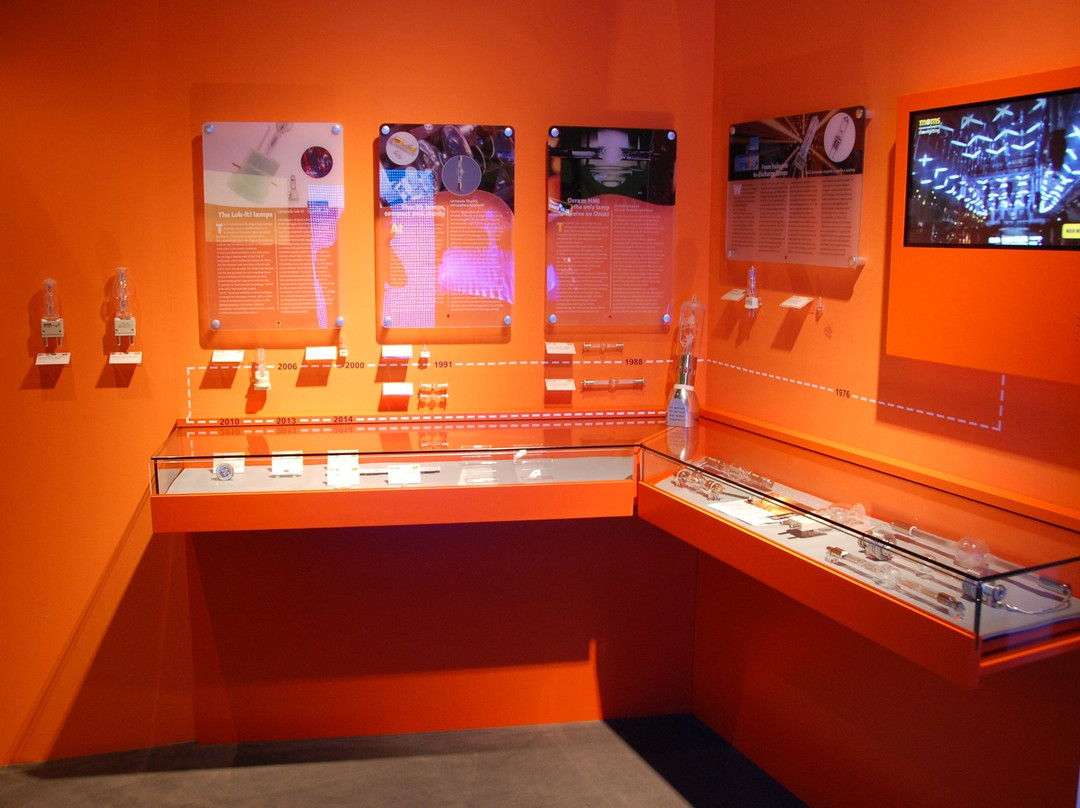 MOMS Museum of Modern Showlighting景点图片