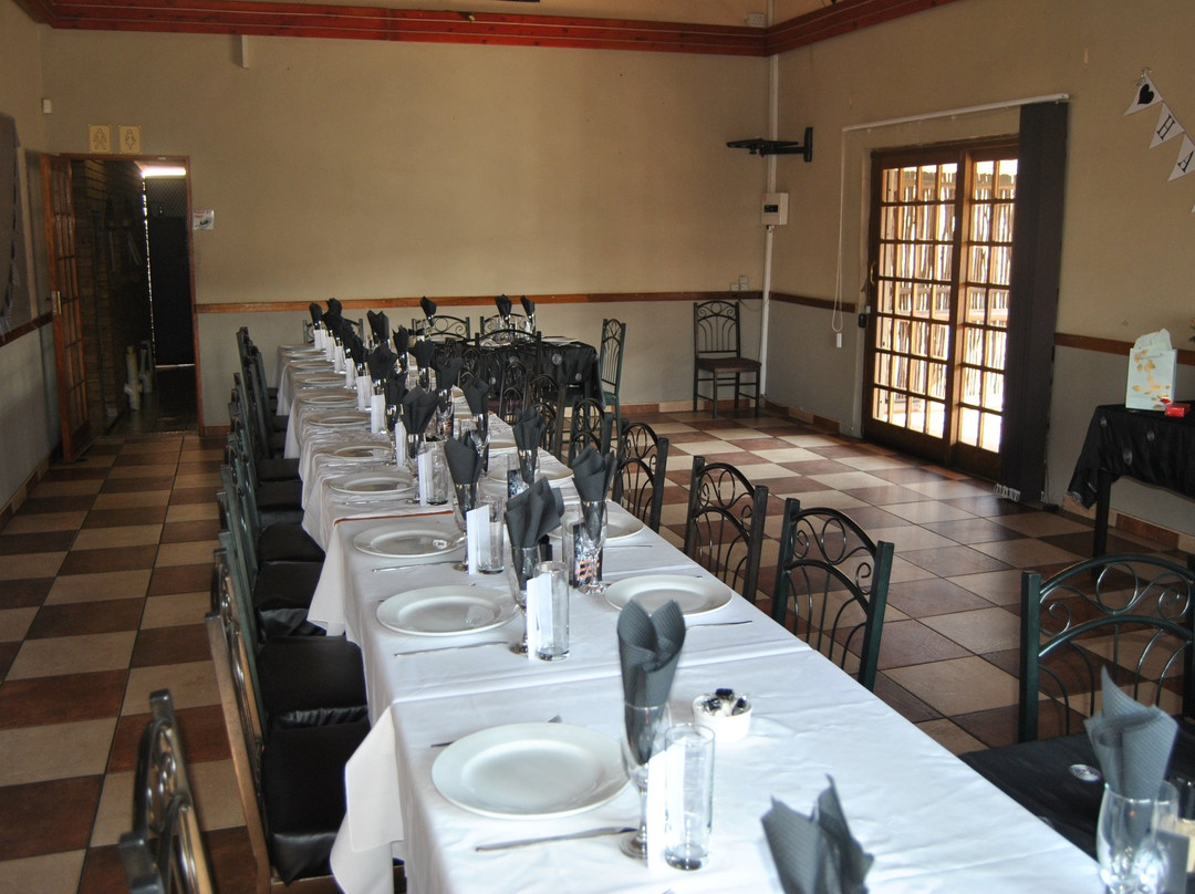 Oranjeville餐馆和美食-Naledi Pub & Take Away